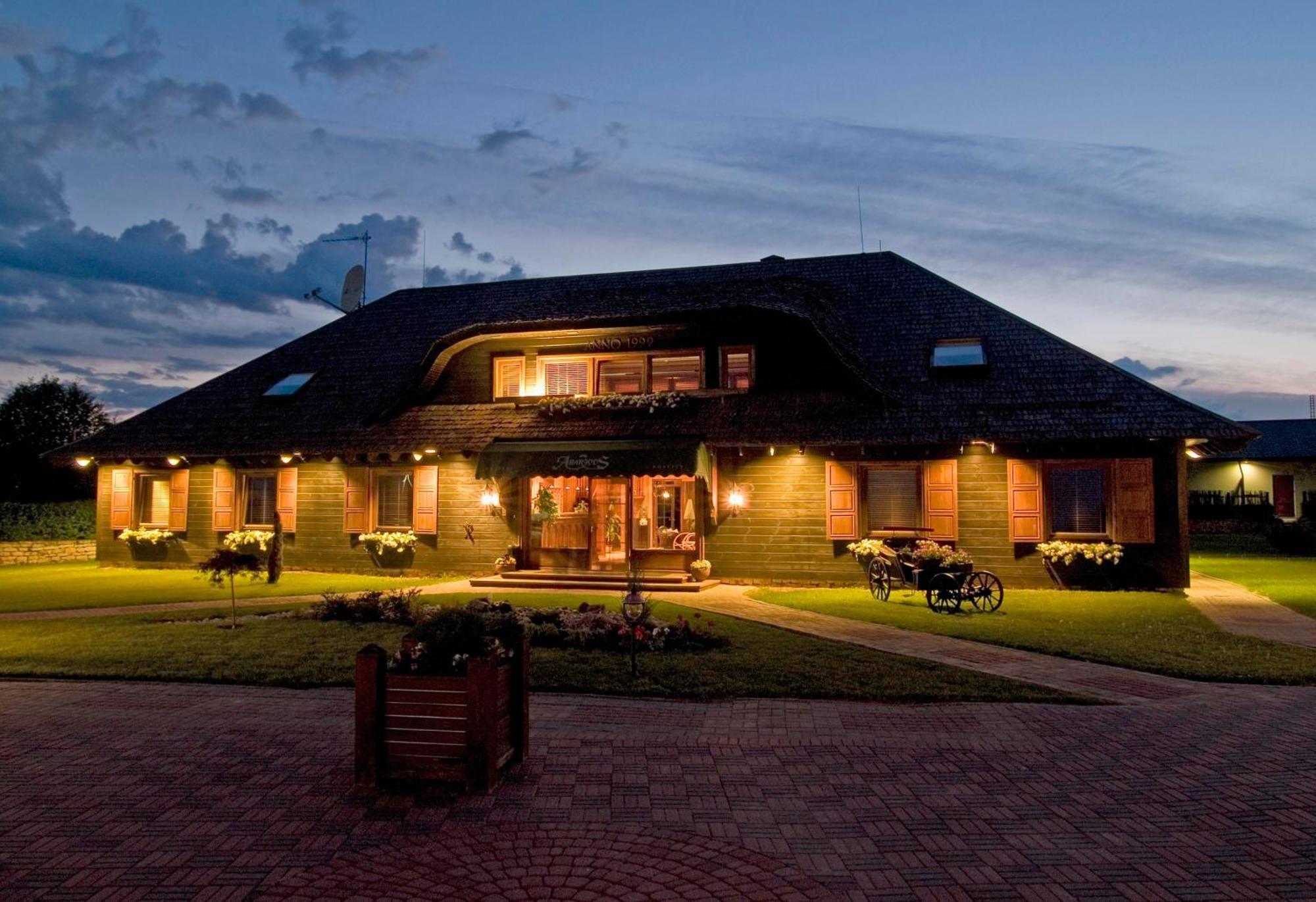 Aparjods Hotel Sigulda Exterior photo