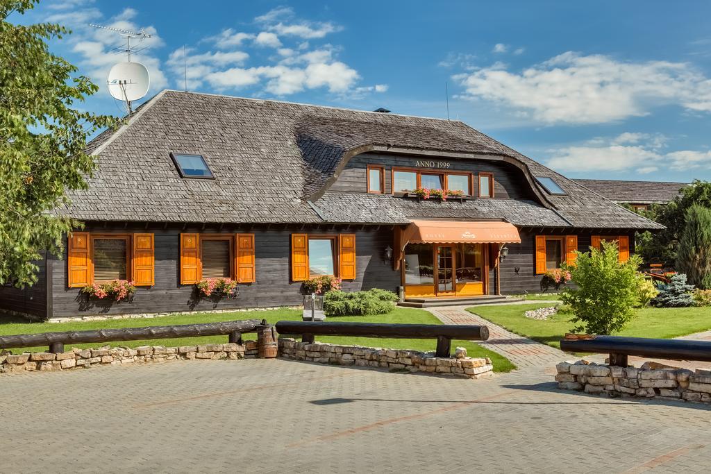 Aparjods Hotel Sigulda Exterior photo